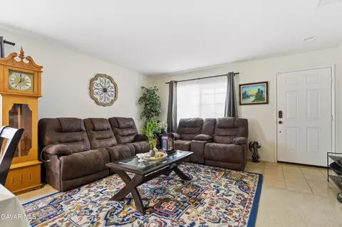 Living - 1616 Thomas Dr, Lancaster, CA 93535 photo 1 of 2
