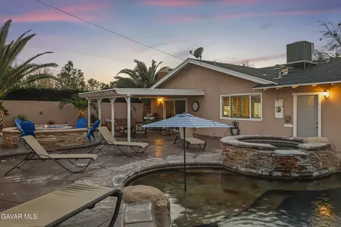 Exterior - 43860 Fenner Ave, Lancaster, CA 93536 photo 7 of 8