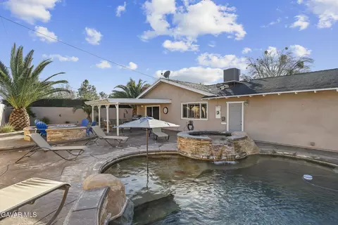 Exterior - 43860 Fenner Ave, Lancaster, CA 93536 photo 3 of 8