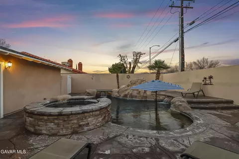 Exterior - 43860 Fenner Ave, Lancaster, CA 93536 photo 5 of 8