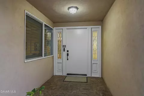 Entry Way - 43860 Fenner Ave, Lancaster, CA 93536 photo 2 of 2