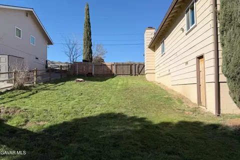 Exterior - 20812 Quail Springs Rd, Tehachapi, CA 93561 photo 6 of 9