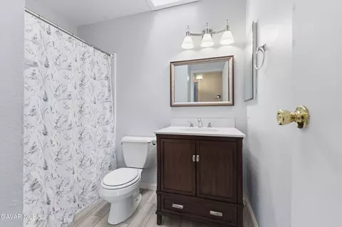 Bath - 20812 Quail Springs Rd, Tehachapi, CA 93561 photo 1 of 2