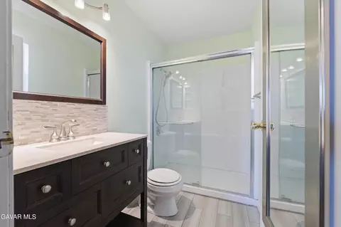 Bath - 20812 Quail Springs Rd, Tehachapi, CA 93561 photo 2 of 2