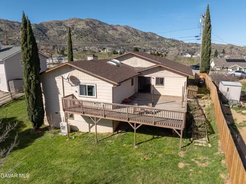 Exterior - 20812 Quail Springs Rd, Tehachapi, CA 93561 photo 8 of 9