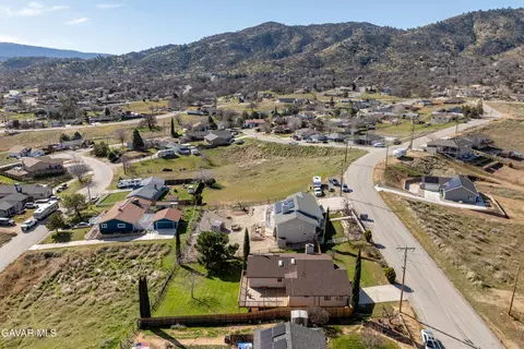 View/Area - 20812 Quail Springs Rd, Tehachapi, CA 93561 photo 4 of 7
