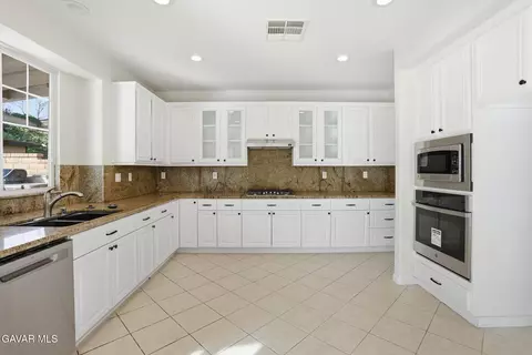 2134 Shellbark Ct, Palmdale, CA 93551 photo 15