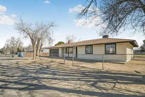 40226 177th St, Lake Los Angeles, CA 93591