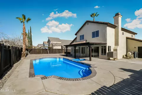 Exterior - 37717 49th St, Palmdale, CA 93552 photo 4 of 6
