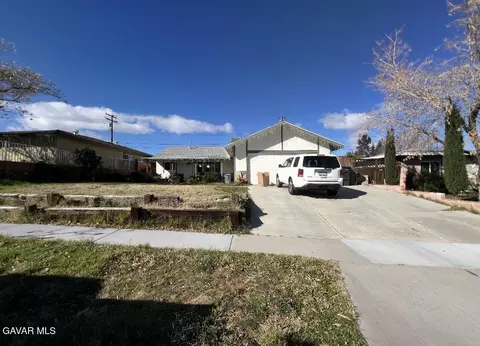 38927 Deer Run Rd, Palmdale, CA 93551