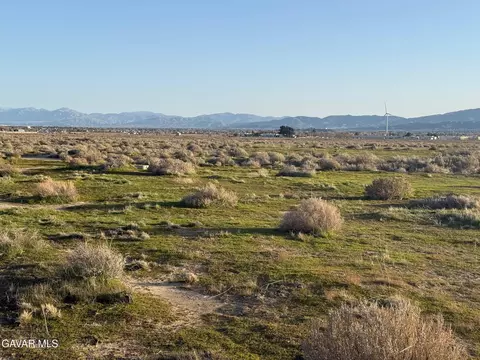 Cor Avenue H8 52 Stw, Lancaster, CA 93536