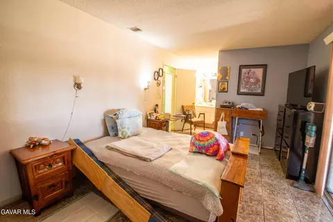 Bedroom - 40961 166th St E, Lancaster, CA 93535 photo 2 of 4