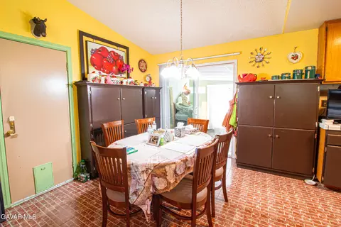 Dining - 40961 166th St E, Lancaster, CA 93535 photo 1 of 2