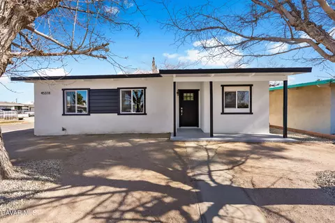 45318 Gadsden Ave, Lancaster, CA 93534