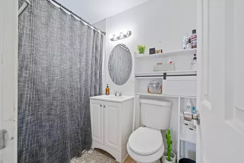 Bath - 43308 18th St W, Lancaster, CA 93534 photo 1 of 1