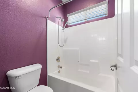 Bath - 41647 Palermo Ct, Lancaster, CA 93536 photo 5 of 12