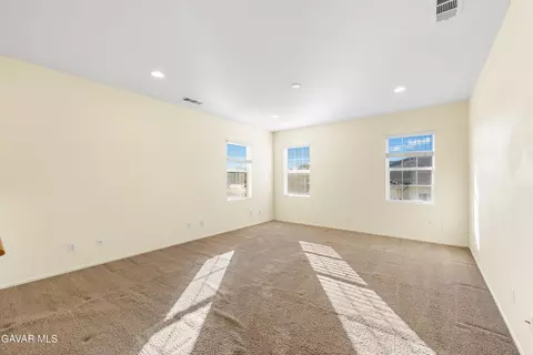 Living - 41647 Palermo Ct, Lancaster, CA 93536 photo 10 of 12
