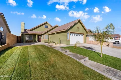 36843 Hillcrest Dr, Palmdale, CA 93552