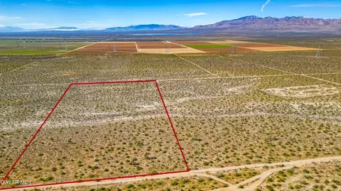 75 Th St W, Rosamond, CA 93560 photo 7