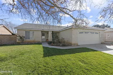 43824 Serenity Ct, Lancaster, CA 93535