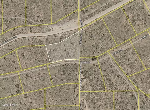 25000 Bobtail Ln, Rosamond, CA 93560