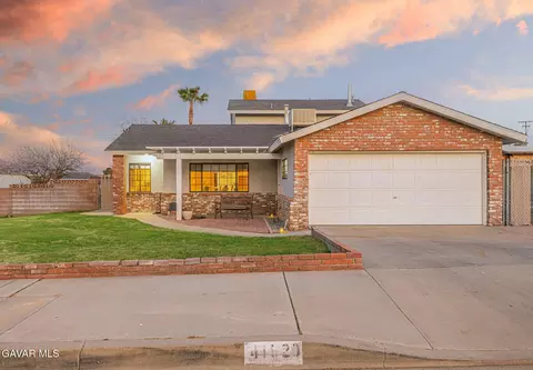 41620 55th St W, Lancaster, CA 93536