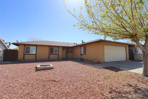 Exterior - 37334 E 55th St, Palmdale, CA 93552 photo 2 of 7