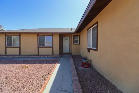 Exterior - 37334 E 55th St, Palmdale, CA 93552 photo 3 of 7