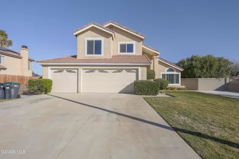 37712 Duffel St, Palmdale, CA 93552
