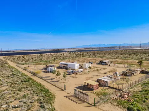 117 Th St W Charan Ave, Rosamond, CA 93560