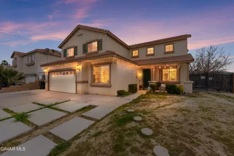 5522 Lighthouse Ln, Palmdale, CA 93552