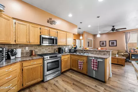 5522 Lighthouse Ln, Palmdale, CA 93552 photo 12