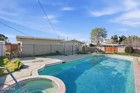 44728 21st St W, Lancaster, CA 93536