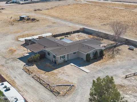 8332 Avenue E4 W, Lancaster, CA 93536 photo 42