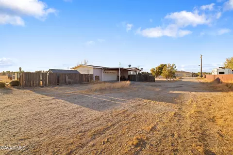 8332 Avenue E4 W, Lancaster, CA 93536 photo 37