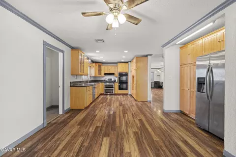 8332 Avenue E4 W, Lancaster, CA 93536 photo 13
