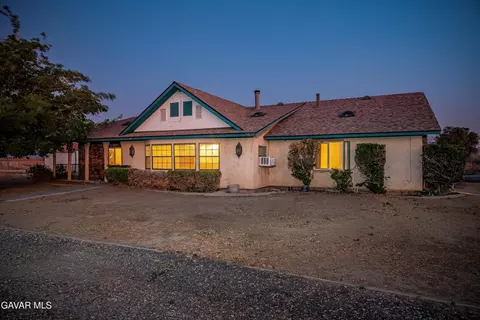 4636 Avenue H E, Lancaster, CA 93535