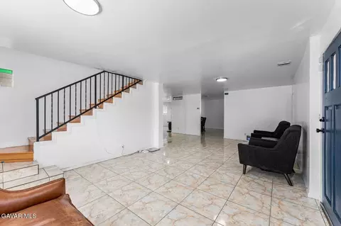7431 Vanalden Ave, Reseda, CA 91335 photo 10