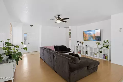 751 Pino Ave, Lancaster, CA 93535 photo 6