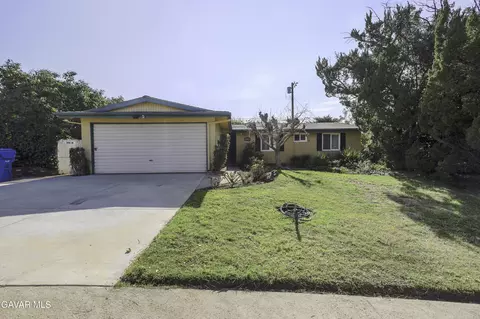 12902 Chippewa St, Sylmar, CA 91342