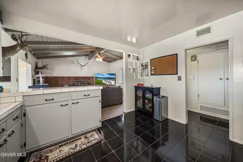 Entry Way - 10872 Peach Ave, Hesperia, CA 92345 photo 1 of 2