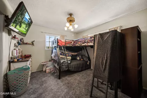 Bedroom - 10872 Peach Ave, Hesperia, CA 92345 photo 3 of 4