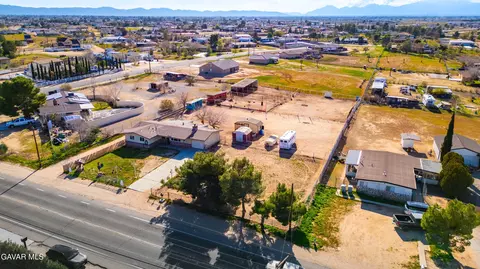 View/Area - 10872 Peach Ave, Hesperia, CA 92345 photo 10 of 12