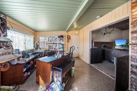 Other - 10872 Peach Ave, Hesperia, CA 92345 photo 4 of 9