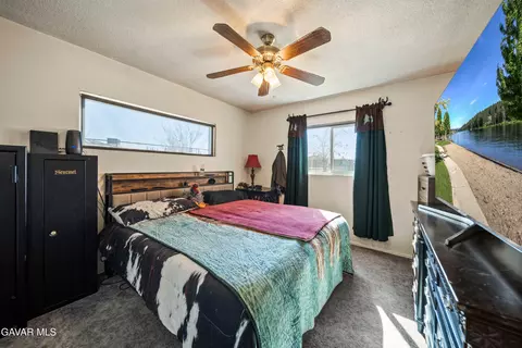 Bedroom - 10872 Peach Ave, Hesperia, CA 92345 photo 1 of 4