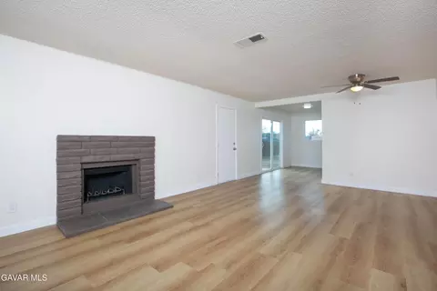 Living - 40629 178th St, Lake Los Angeles, CA 93535 photo 1 of 3