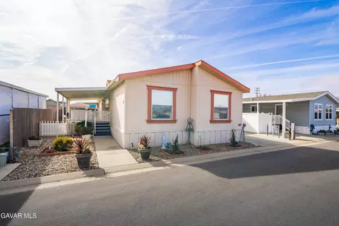 600 Dennison Rd S #SPC 13, Tehachapi, CA 93561