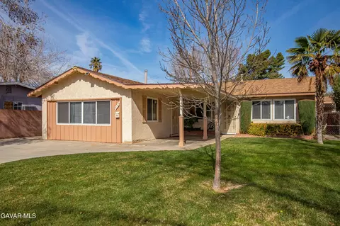 2149 Avenue Q1 E, Palmdale, CA 93550