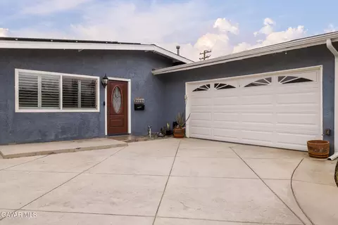 38841 Foxholm Dr, Palmdale, CA 93551