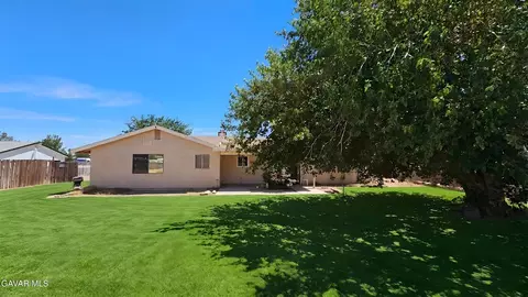 Exterior - 40985 174th St, Lancaster, CA 93535 photo 11 of 20